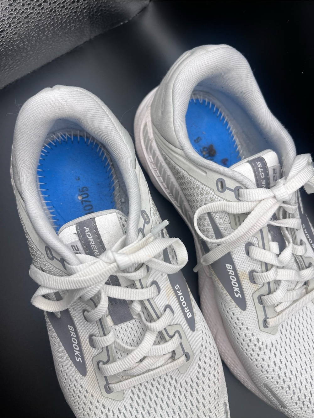 BROOKS - ADRENALINE GTS 22 WHITE/OYSTER/PRIMER GREY - Picture 3 of 5